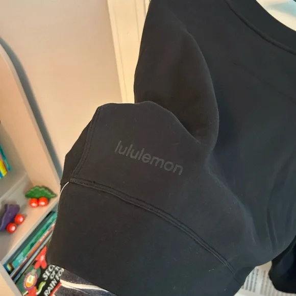 LULULEMON Perfectly Oversized Crop Crew Black Size 4 NWT - Picture 6 of 6